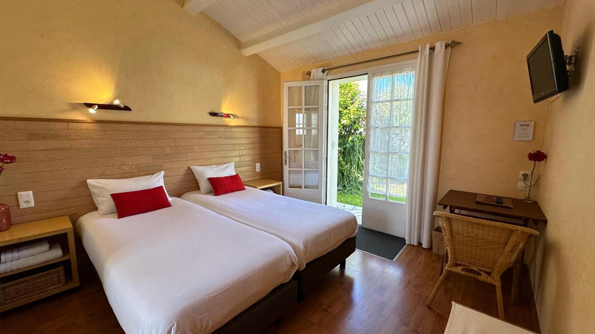 Hotel Le Goeland Barbatre Bagian luar foto